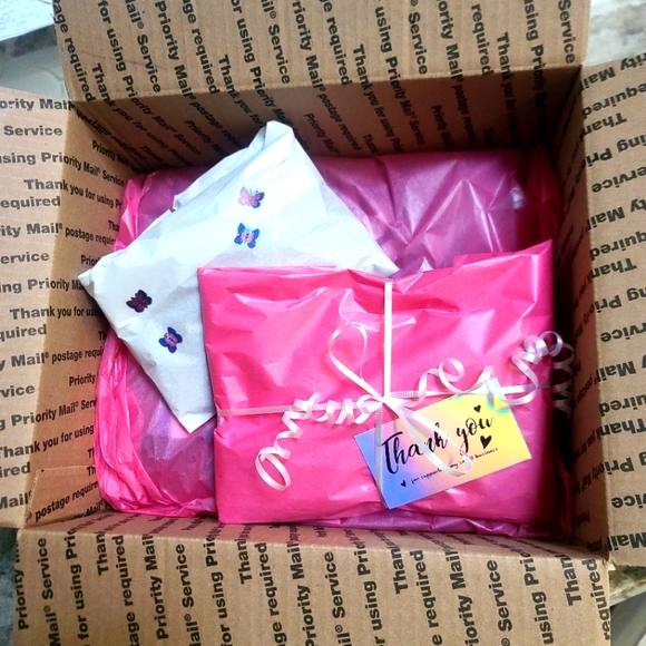 What to expect when you shop my closet! - Picture 5 of 12